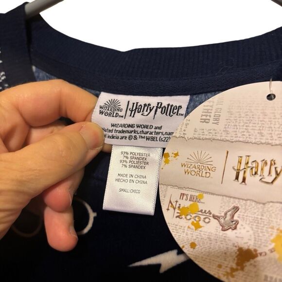 Harry Potter Wizarding World Size Women’s Small 2 Piece Pajama Set *New* - Picture 4 of 9
